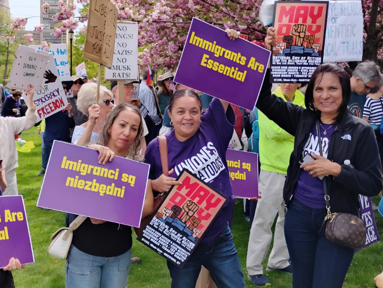Inmigrantes representan el 20% de los trabajadores de CT y contribuyen significativamente a la economía, revela estudio
