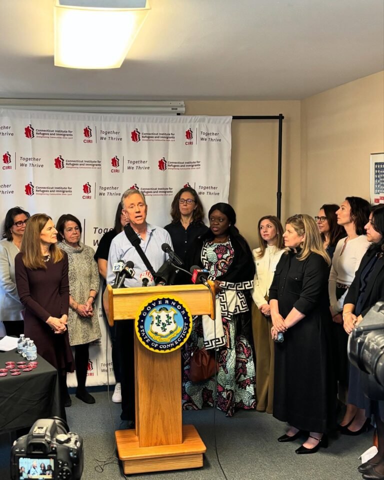 Mientras Trump suspende el programa de refugiados, organizaciones de CT luchan por brindar servicios