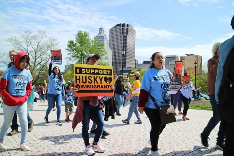 Defensores prometen continuar lucha para expandir atención médica para jóvenes indocumentados mayores