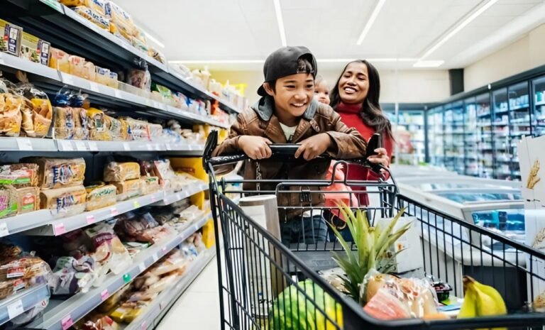 Anuncian $250 millones en asistencia alimentaria para más de dos millones de niños