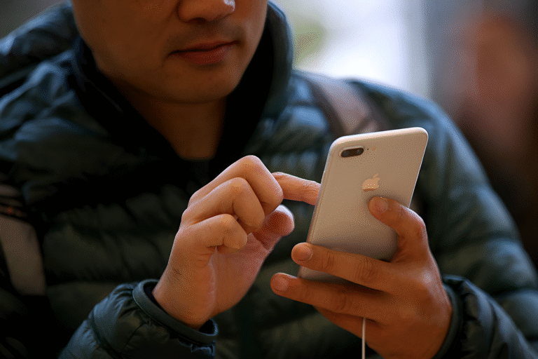 Mensajes de texto falsos amenazan a conductores con suspensiones