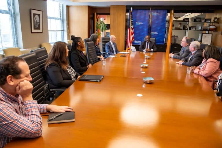 Organización estatal visita Westchester para observar programa carcelario