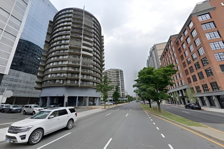 Icónicas torres de Stamford podrían ser demolidas para dar paso a 305 nuevos apartamentos