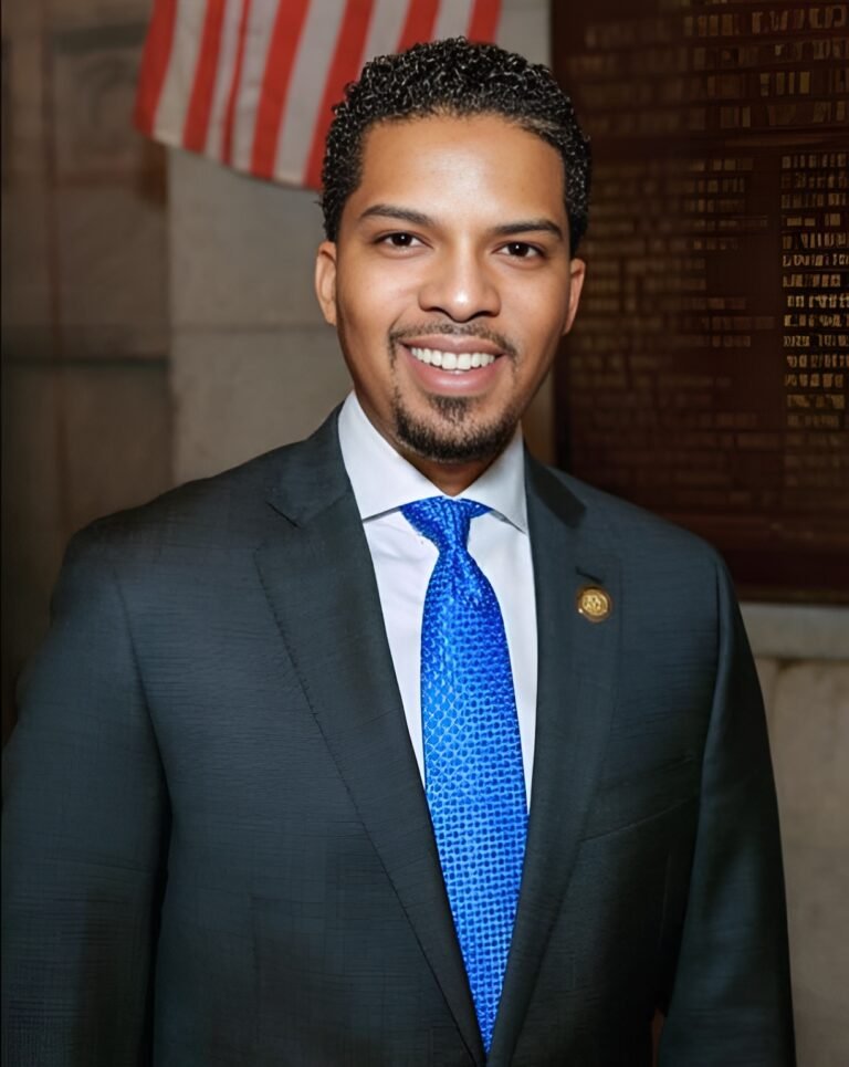 Amenazan a Representante estatal después de alertar a inmigrantes sobre presencia del ICE en Stamford