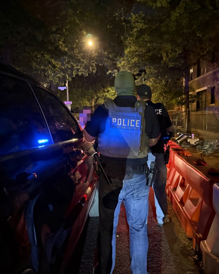 ICE arresta a 7 personas en un autolavado