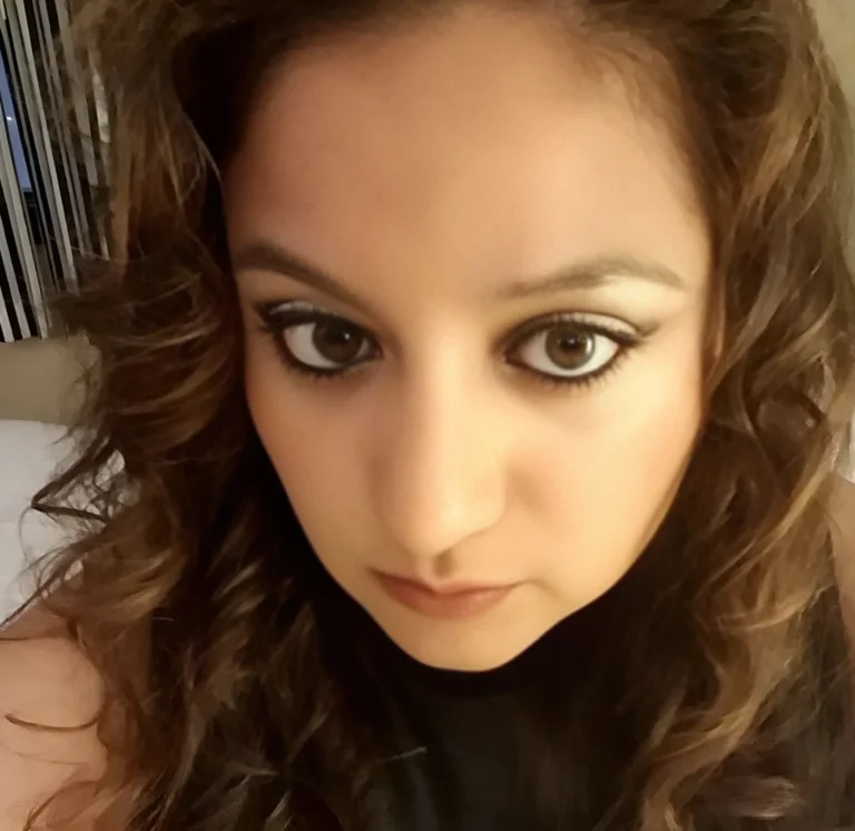 Ex maestra condenada a 25 años de prisión por explotación sexual de estudiante