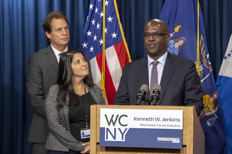 Mes de Concientización sobre el Suicidio y la Línea de Crisis 988