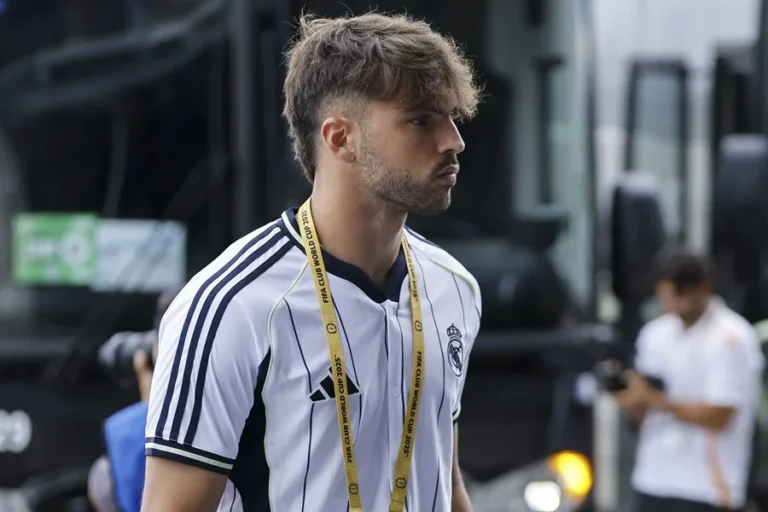 El juez abre juicio contra Raúl Asencio y otros tres exjugadores por difundir vídeos sexuales