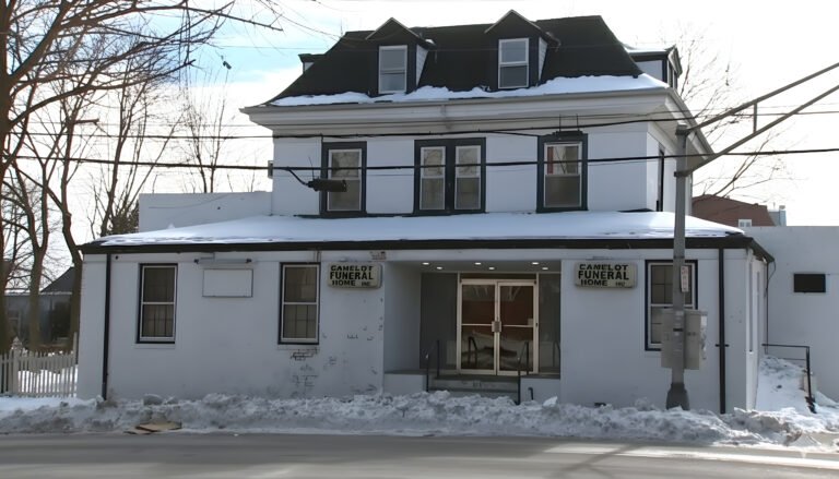 13 cuerpos y 17 cajas con restos cremados encontrados en una funeraria sin licencia