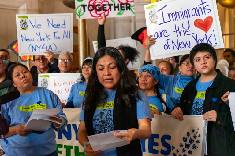 Buscan proteger leyes de ciudades santuario en NY